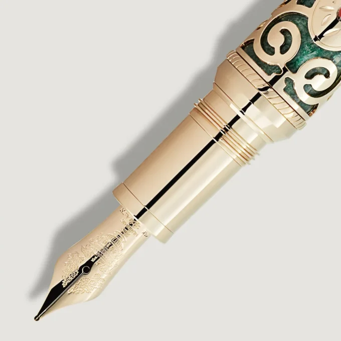 High Artistry A Journey through Château de Versailles Édition limitée 195