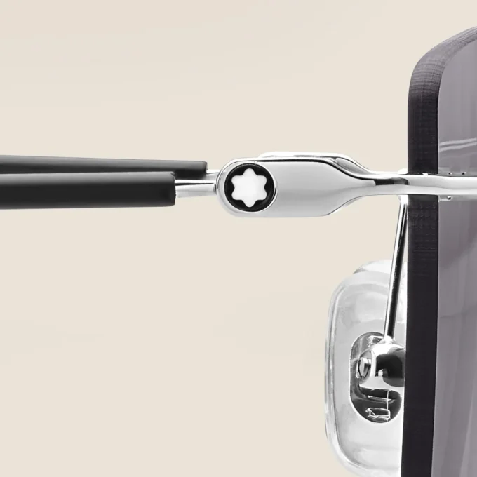 Lunettes de soleil rectangulaires avec monture métallique argentée