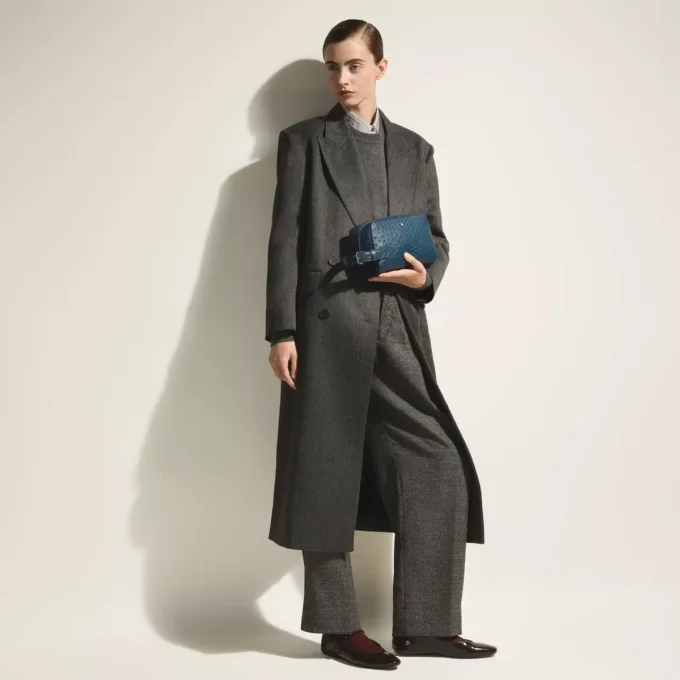 Pochette de toilette en cuir gaufré autruche